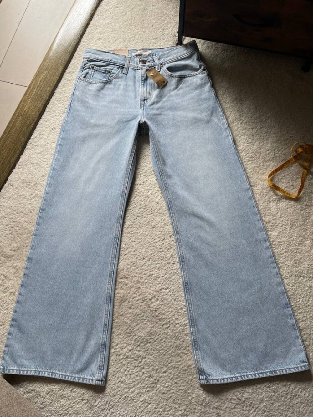 NWT Levi's Middy Bootcut Light Wash Women's Jeans Size 28/31 - Picture 2 of 12